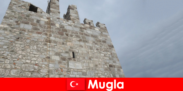 Пригода поїздка в зруйновані міста Мугла в Туреччині