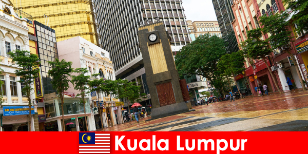 Культурно-економічний центр Куала-Лумпура найбільшого мегаполісу Малайзії