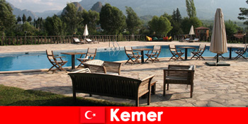 Дешеві авіаквитки, готелі та оренди до Кемер Туреччина для літніх відпочиваючих з сім’єю