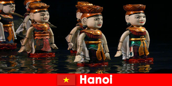 Відомі вистави в водному ляльковому театрі надихають незнайомців у Ханої В’єтнам