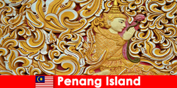 Культурний туризм приваблює багатьох іноземних відвідувачів на острів Пенанг Малайзія