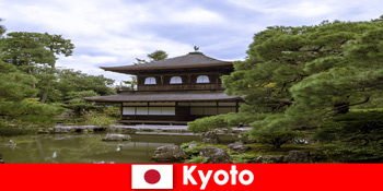 Оригінальні магазини зі старовинними ремеслами для туристів в Кіото Японія