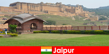Приємна поїздка з найкращим сервісом для відпочиваючих в Джайпур Індія