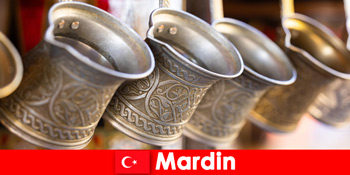 Шопінг та ресторани на східних ринках в Мардіні, Туреччина