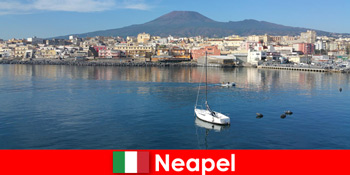 Рекомендації та поради щодо подорожі до Неаполя в Італії для відпочиваючих